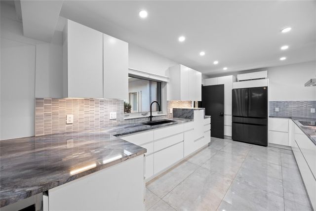 2614 NE 15th Street, Fort Lauderdale, FL 33304