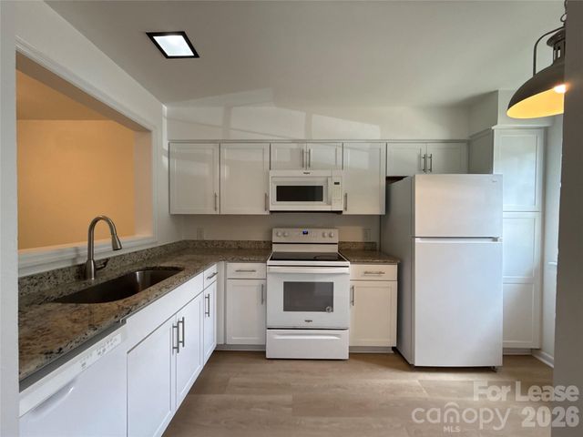 6034 Heath Valley Road, Charlotte, NC 28210