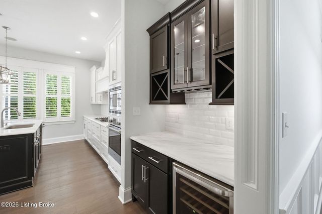 6300 Mistflower Cir, Prospect, KY 40059