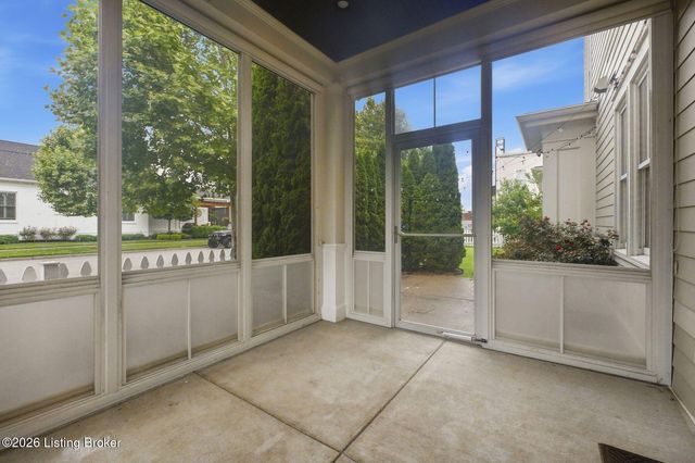 6300 Mistflower Cir, Prospect, KY 40059