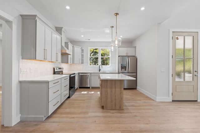 3821 Myrtle Dr., Murrells Inlet, SC 29576