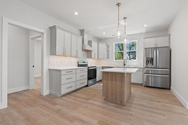 3821 Myrtle Dr., Murrells Inlet, SC 29576