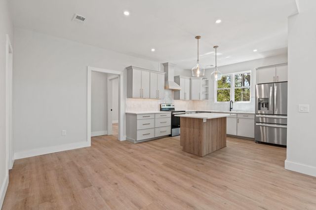 3821 Myrtle Dr., Murrells Inlet, SC 29576