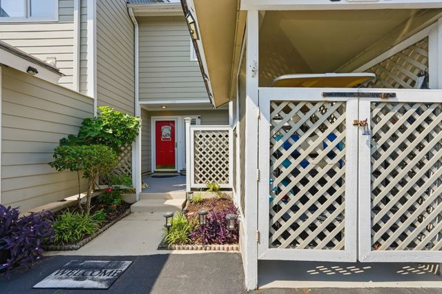 435 Ocean Creek Dr Apt 2730, Myrtle Beach, SC 29572