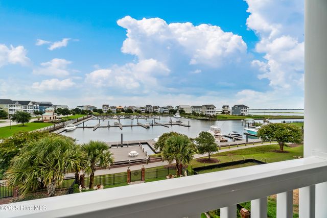 458 Kensington Place, Newport, NC 28570