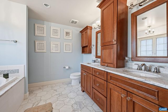 829 FLORDON DR, Charlottesville, VA 22901