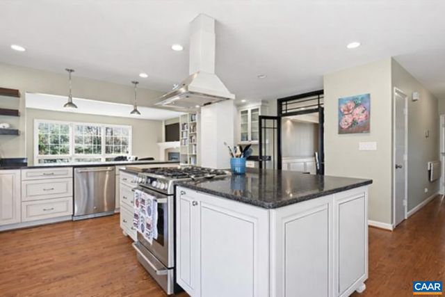 829 FLORDON DR, Charlottesville, VA 22901