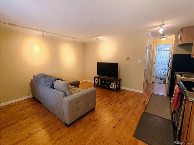 1135 N Elizabeth St 102, Denver, CO 80206