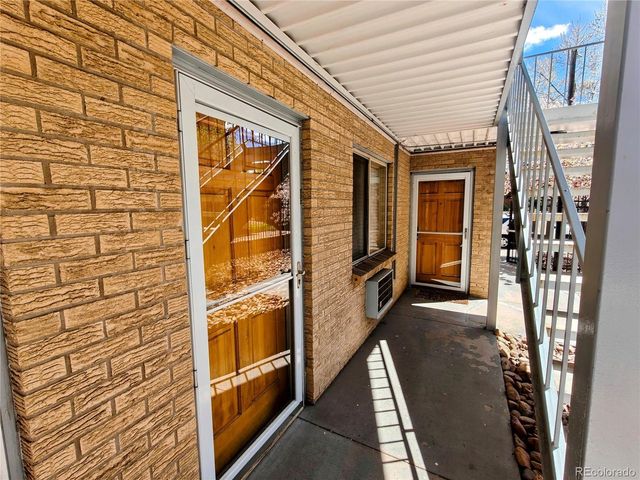 1135 N Elizabeth St 102, Denver, CO 80206