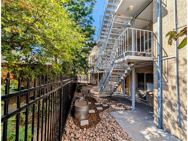 1135 N Elizabeth St 102, Denver, CO 80206
