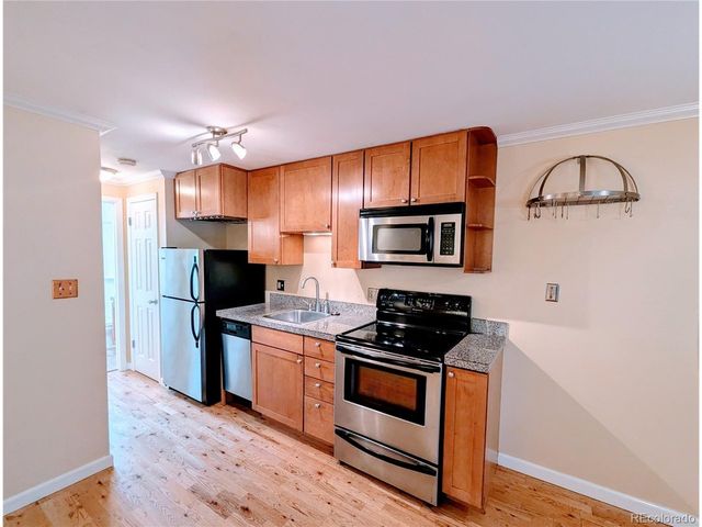 1135 N Elizabeth St 102, Denver, CO 80206