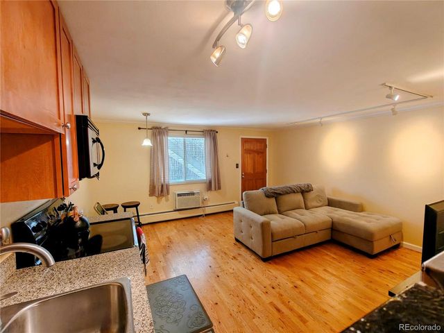 1135 N Elizabeth St 102, Denver, CO 80206