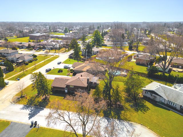 12300 S Austin Avenue, Palos Heights, IL 60463