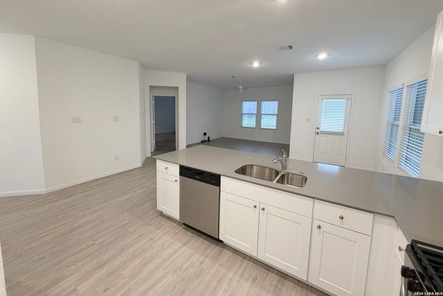 31927 NATIVE SUN RD, Bulverde, TX 78163