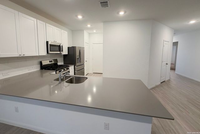 31927 NATIVE SUN RD, Bulverde, TX 78163