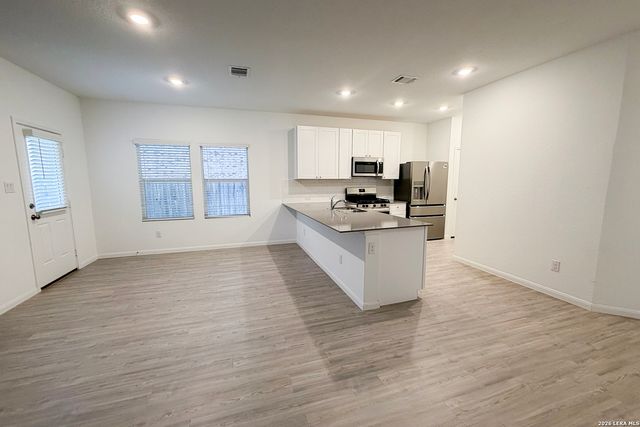 31927 NATIVE SUN RD, Bulverde, TX 78163