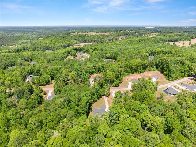675 Oconee Lane, Commerce, GA 30529
