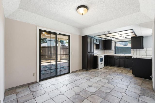 1335 Ramona Avenue, Clovis, CA 93612