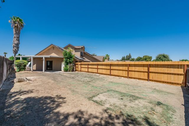1335 Ramona Avenue, Clovis, CA 93612
