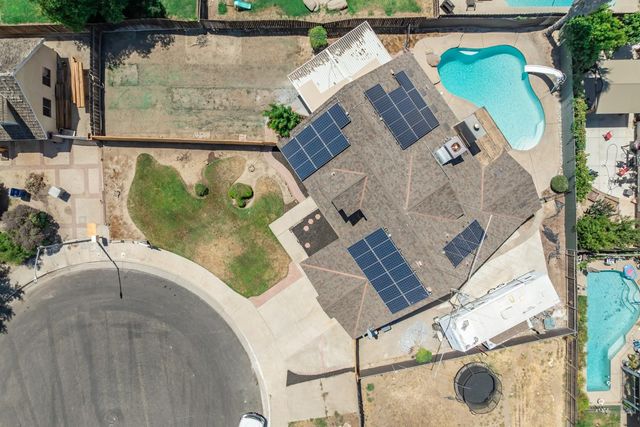 1335 Ramona Avenue, Clovis, CA 93612