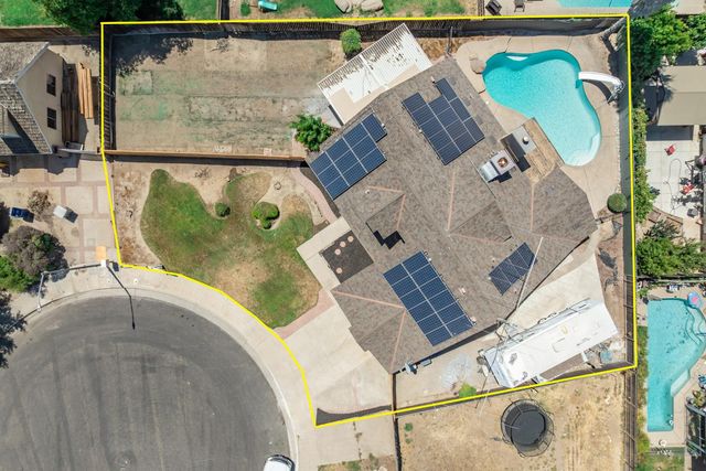 1335 Ramona Avenue, Clovis, CA 93612