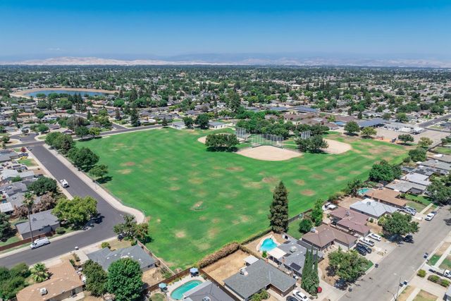 1335 Ramona Avenue, Clovis, CA 93612