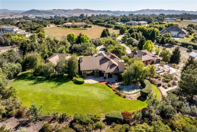 2075 Sea Oak Lane, Arroyo Grande, CA 93420