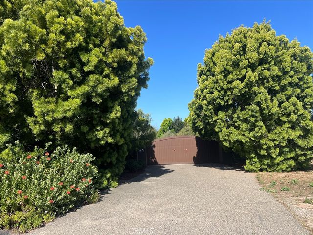 2075 Sea Oak Lane, Arroyo Grande, CA 93420