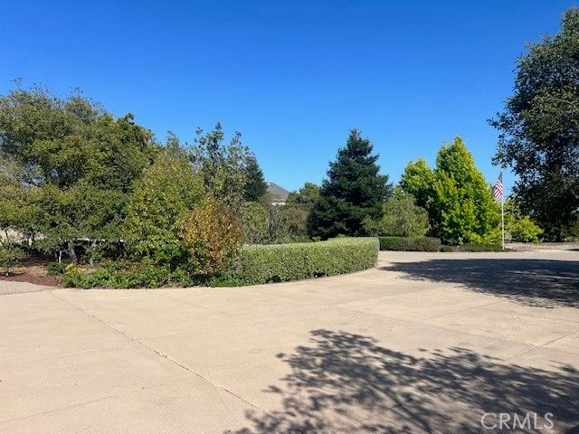 2075 Sea Oak Lane, Arroyo Grande, CA 93420