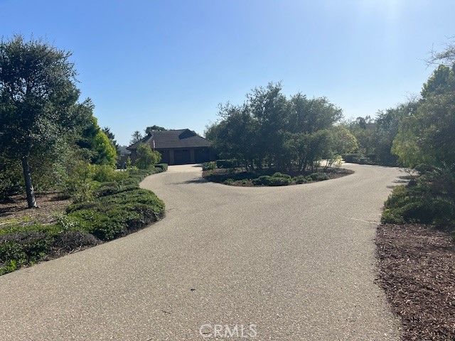 2075 Sea Oak Lane, Arroyo Grande, CA 93420