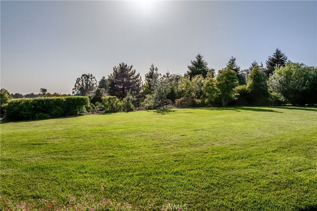 2075 Sea Oak Lane, Arroyo Grande, CA 93420