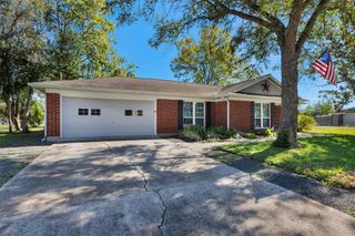 9107 Mcavoy Drive, Houston, TX 77074