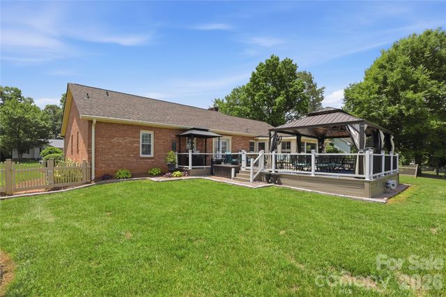 4 Fox Ridge Drive, Granite Falls, NC 28630