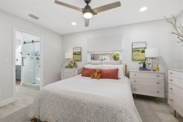 2739 16TH AVENUE N, St Petersburg, FL 33713