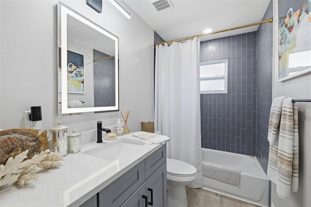 2739 16TH AVENUE N, St Petersburg, FL 33713