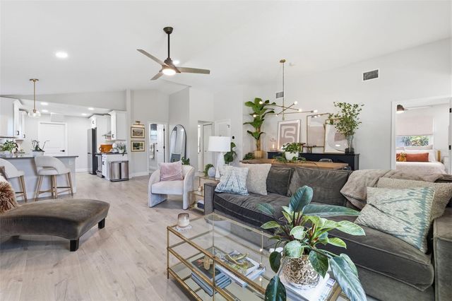 2739 16TH AVENUE N, St Petersburg, FL 33713