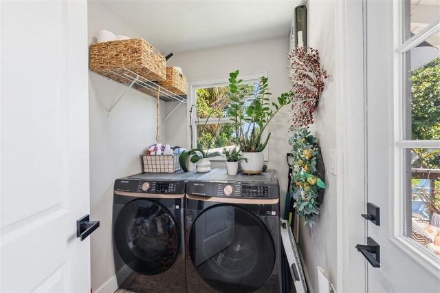 2739 16TH AVENUE N, St Petersburg, FL 33713