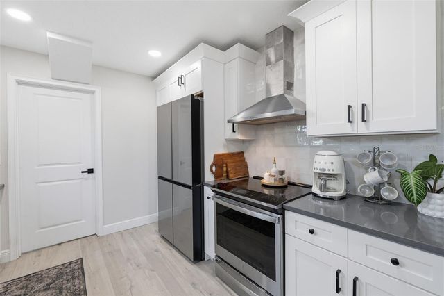 2739 16TH AVENUE N, St Petersburg, FL 33713