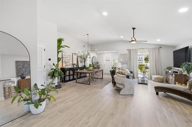 2739 16TH AVENUE N, St Petersburg, FL 33713