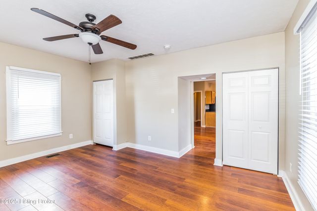 1422 Longfield Ave, Louisville, KY 40215