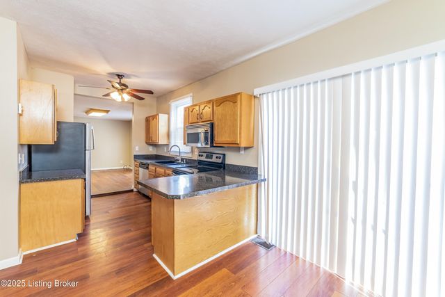 1422 Longfield Ave, Louisville, KY 40215