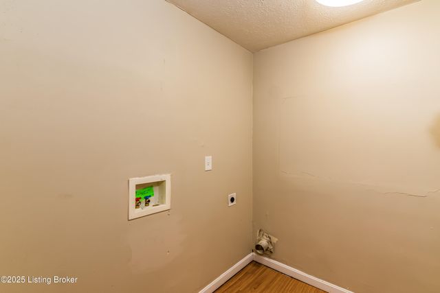 1422 Longfield Ave, Louisville, KY 40215