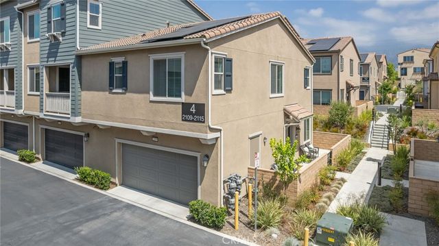 2109 Crescent Moon, Upland, CA 91786