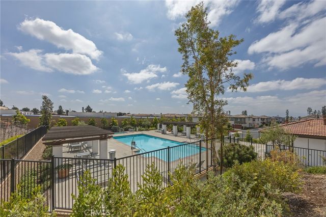 2109 Crescent Moon, Upland, CA 91786