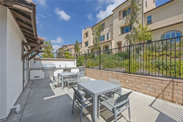 2109 Crescent Moon, Upland, CA 91786