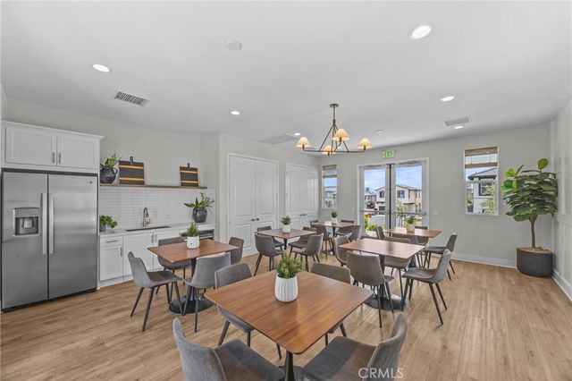 2109 Crescent Moon, Upland, CA 91786