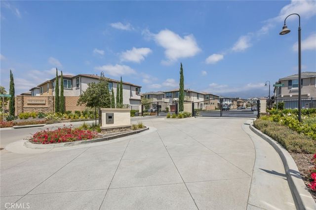 2109 Crescent Moon, Upland, CA 91786