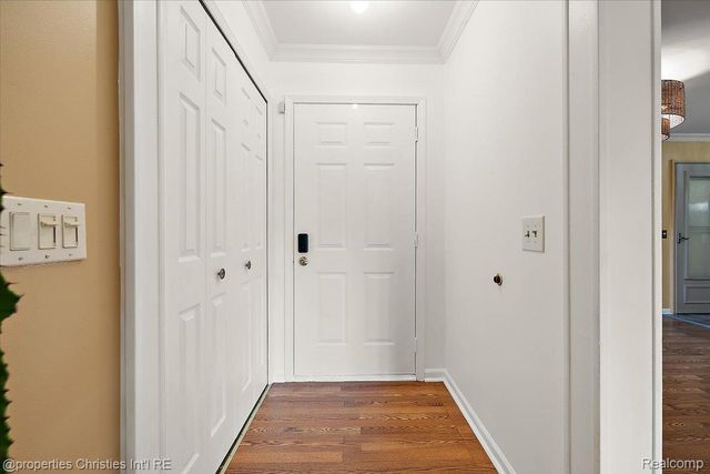 18312 Greenmeadow Drive, Clinton Charter Township, MI 48038