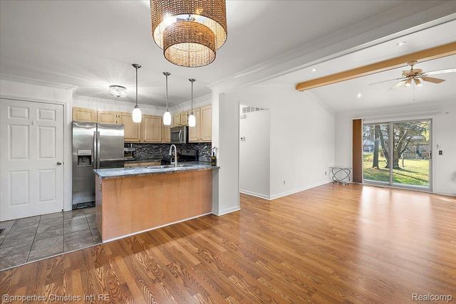 18312 Greenmeadow Drive, Clinton Charter Township, MI 48038