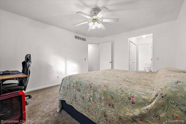 18312 Greenmeadow Drive, Clinton Charter Township, MI 48038